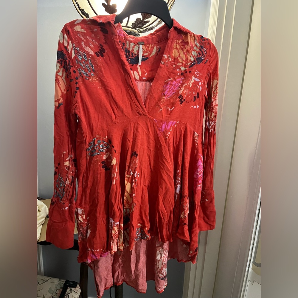 Free People red floral long sleeve blouse size XS